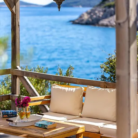 Villa Guney *