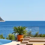 Villa Guney *