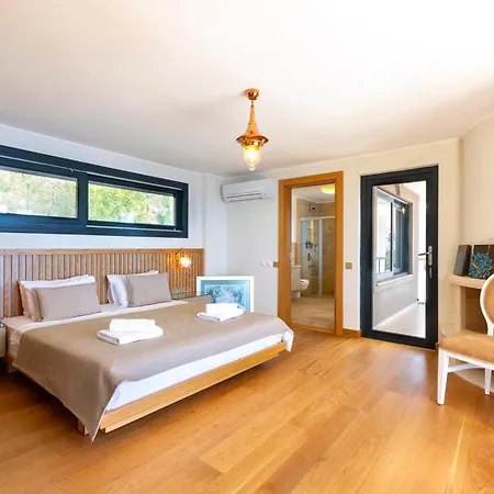 Guney Villa