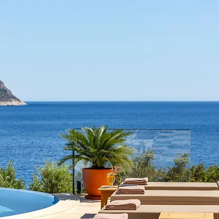 Villa Guney *